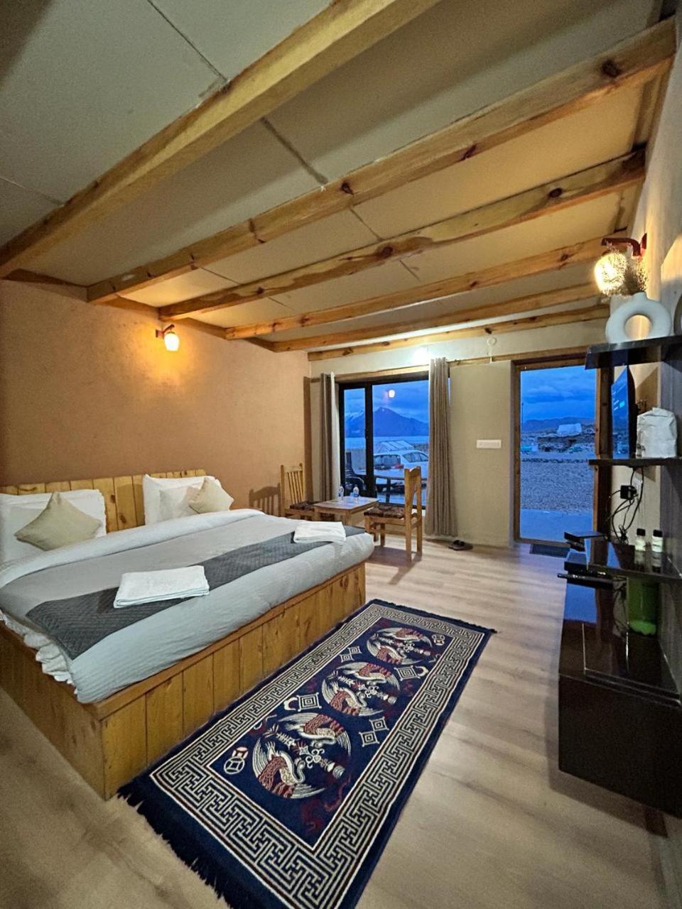 Отель Mystic Pangong Spangmik Экстерьер фото