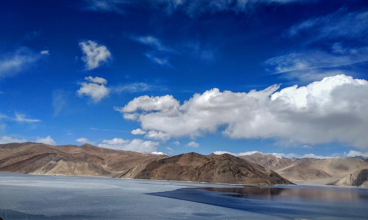 Отель Mystic Pangong Spangmik Экстерьер фото